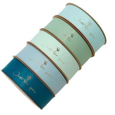 Ribbon Satin Polyeater Cetak Folium Emas yang Disesuaikan untuk Kemasan Hadiah