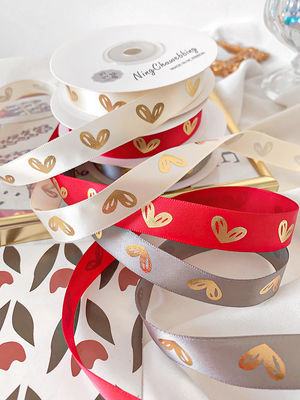 16mm Heart Pattern Gold Foil Printed Ribbon Untuk Pengemasan Hadiah Dan Dekorasi